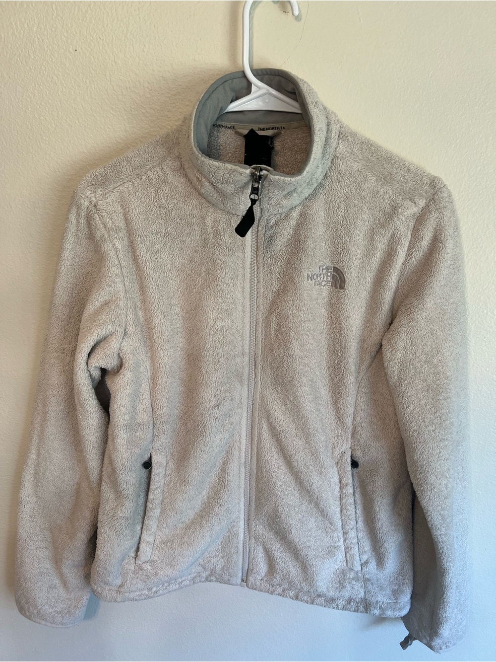 The North Face Fleece Jacket Women’s Beige Cream Full Zip Cozy”. Size Medium💕